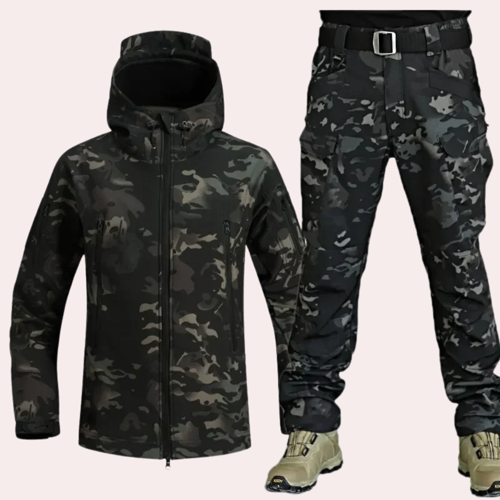 Camo heren set met een outdoor jas met capuchon en outdoor broek