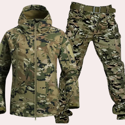 Camo heren set met een outdoor jas met capuchon en outdoor broek