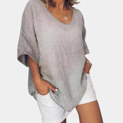 Comfortable and oversized T-shirt for women