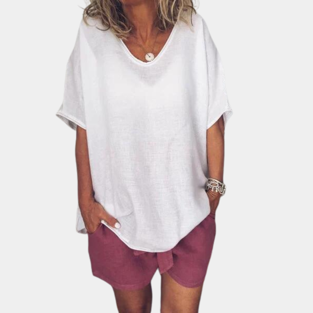 Comfortable and oversized T-shirt for women